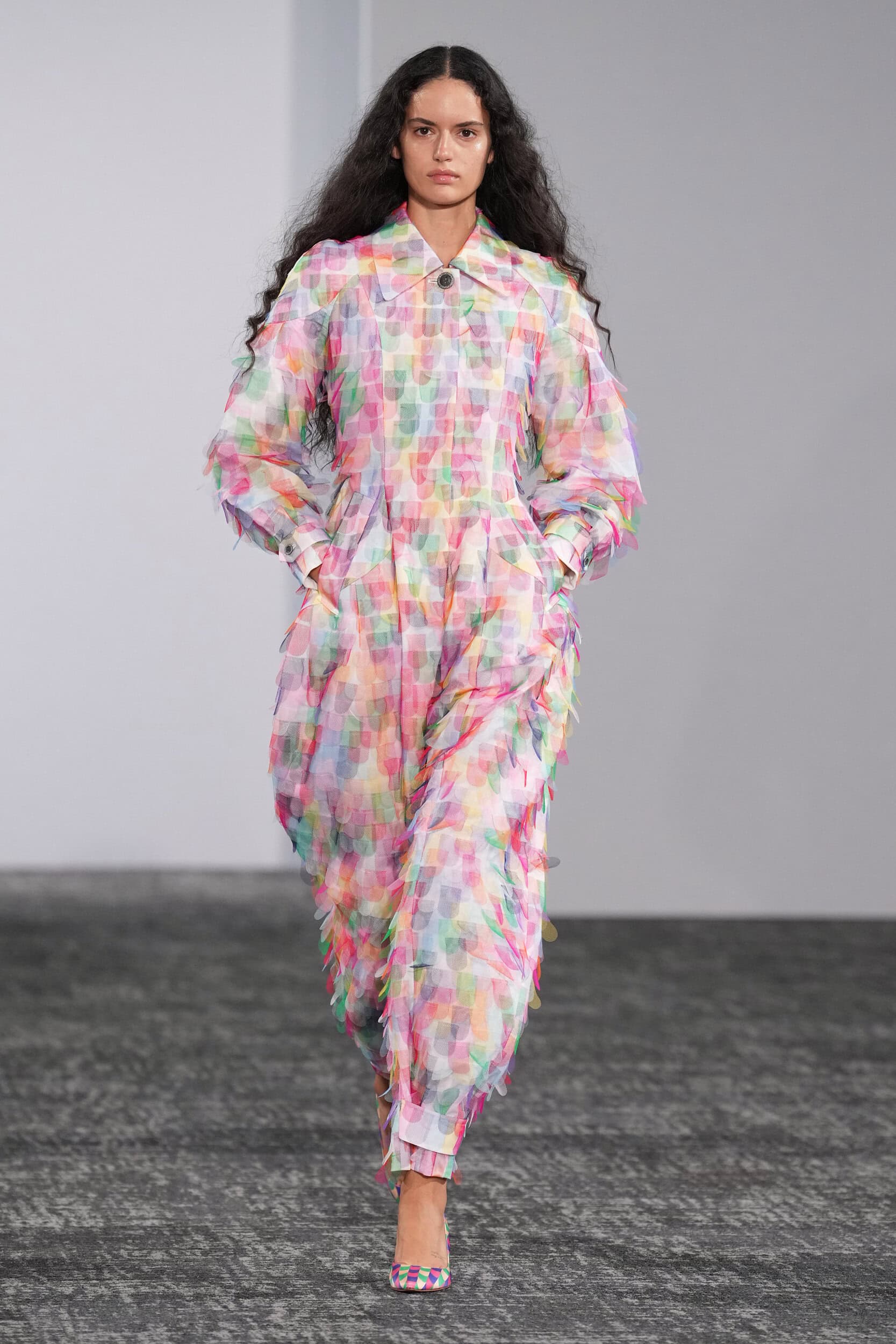 Anrealage Spring 2027 Fashion Show