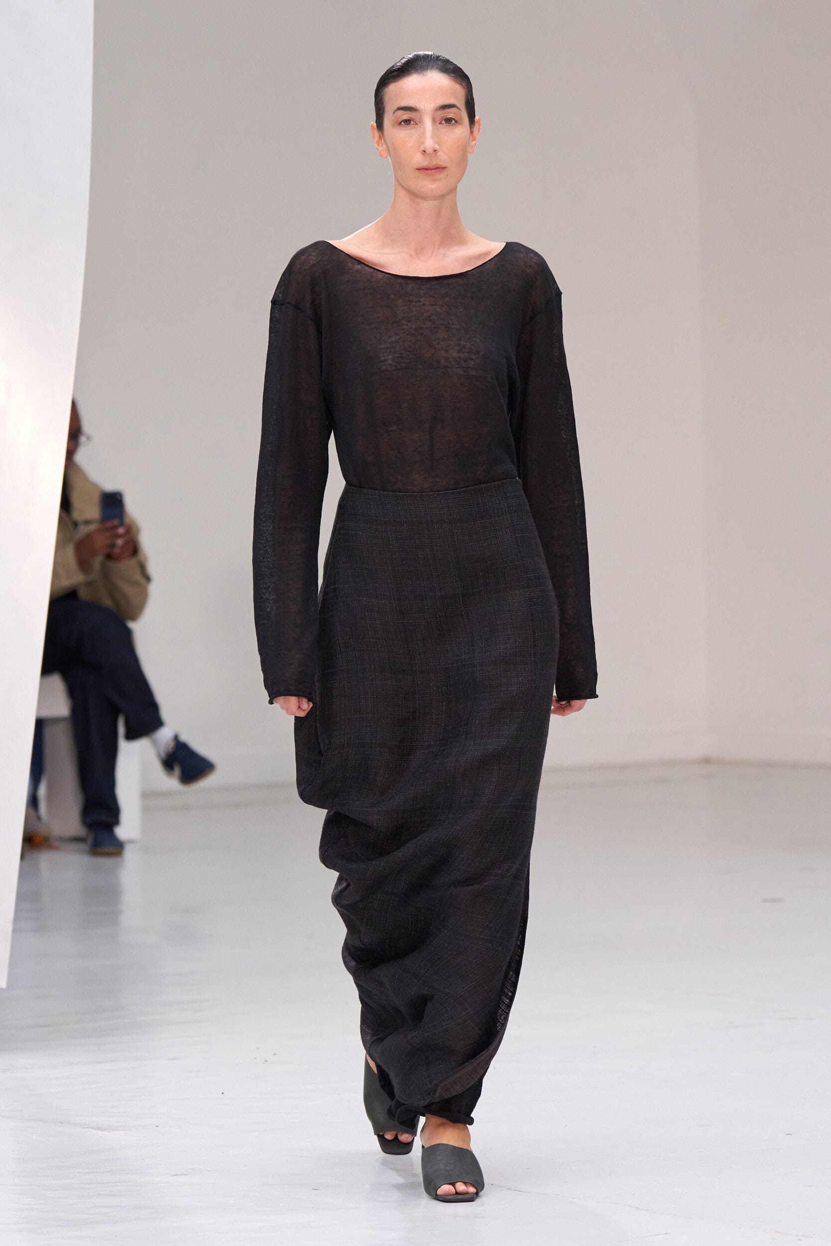 Ruohan Spring 2027 Fashion Show