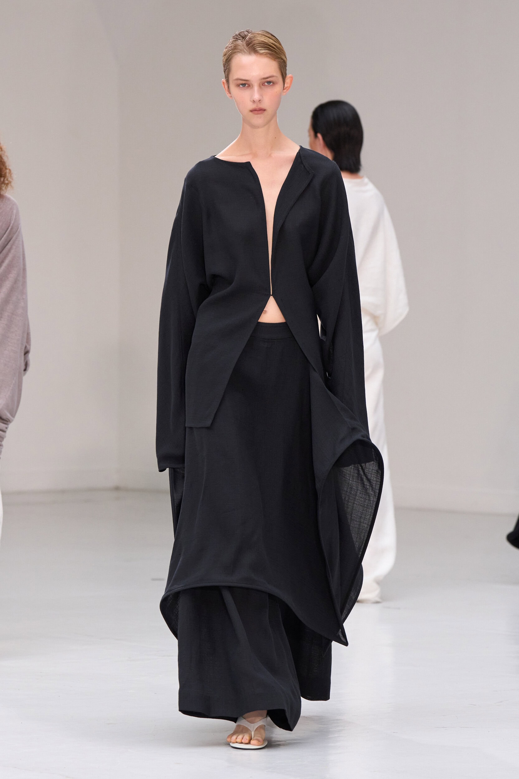 Ruohan Spring 2027 Fashion Show