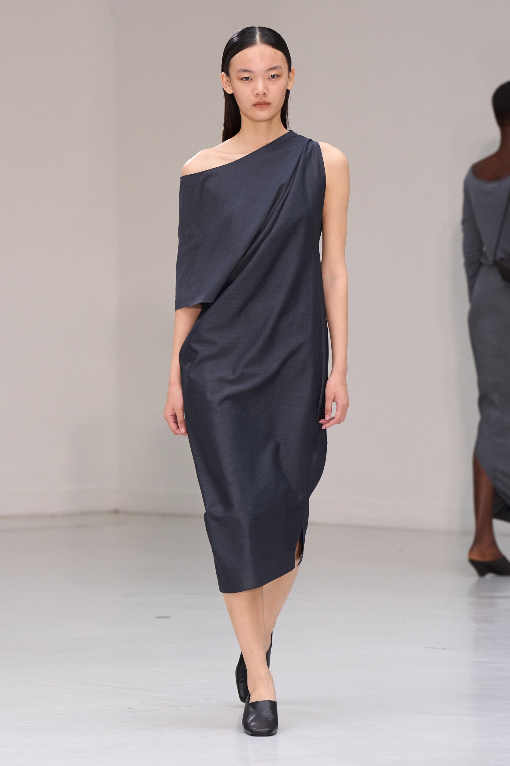 Ruohan Spring 2027 Fashion Show