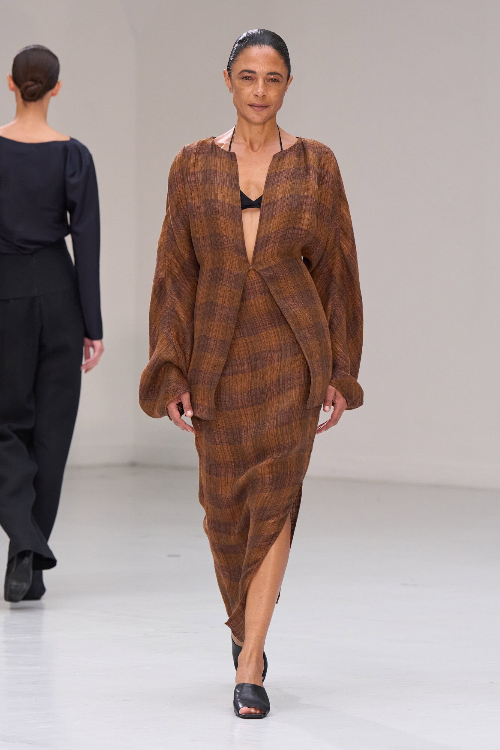 Ruohan Spring 2027 Fashion Show