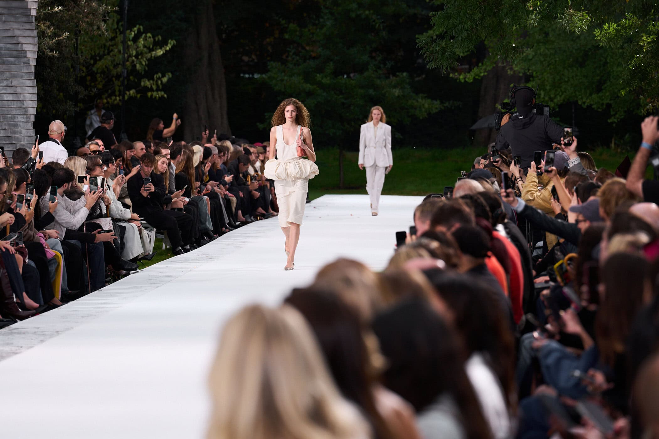 Stella Mccartney Spring 2027 Fashion Show Atmosphere
