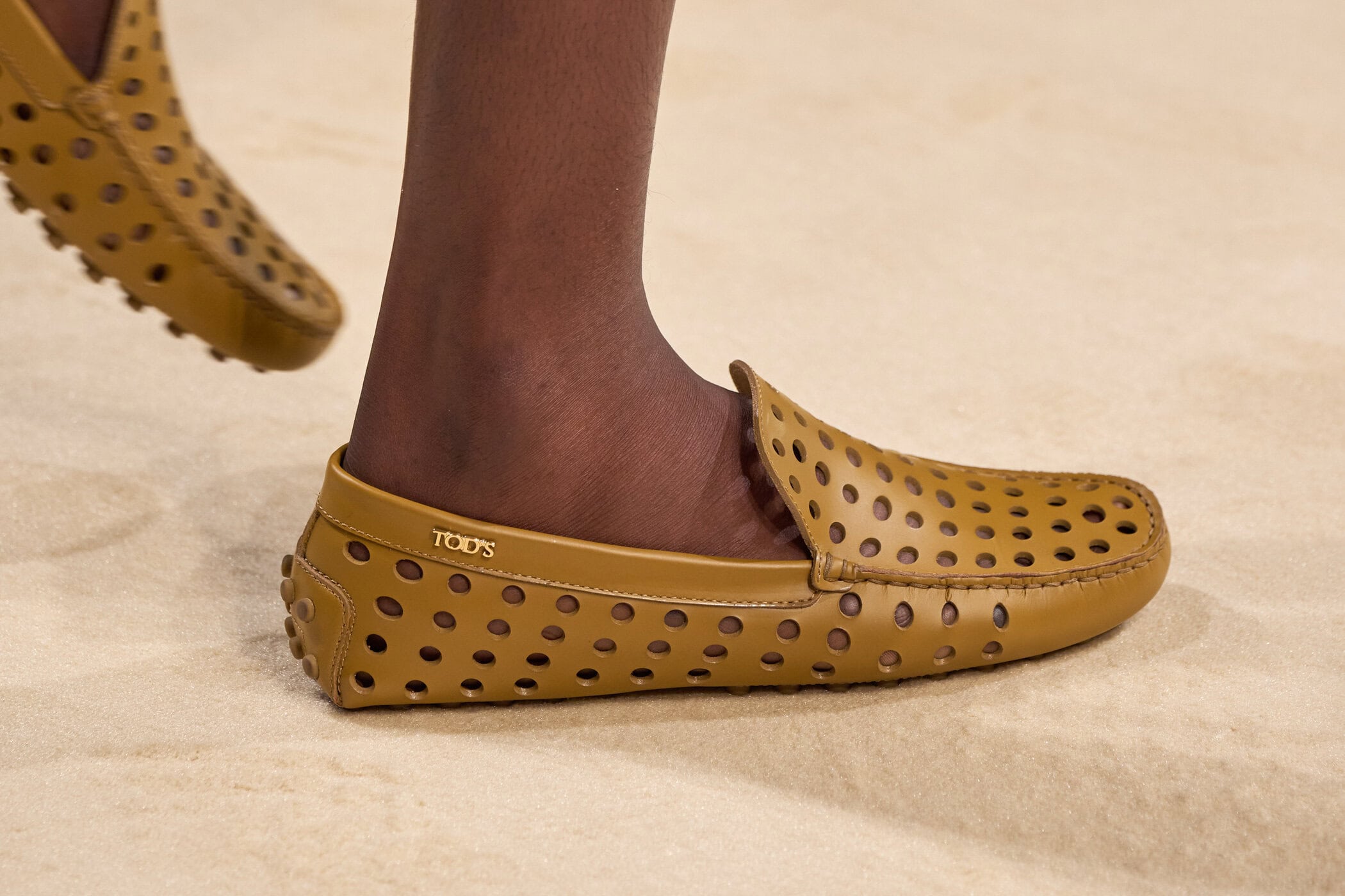 Tod S Spring 2027 Fashion Show Details