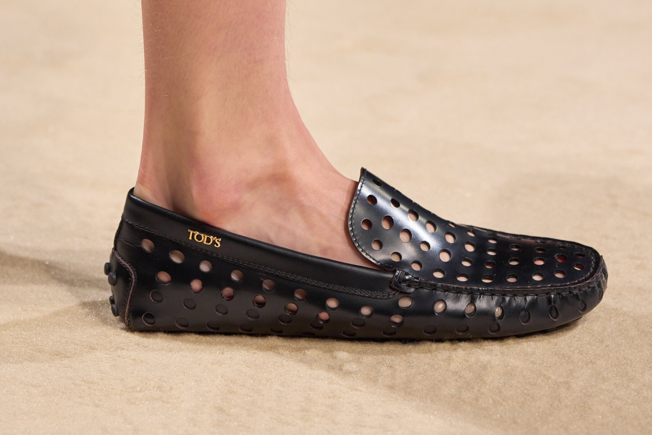 Tod S Spring 2027 Fashion Show Details
