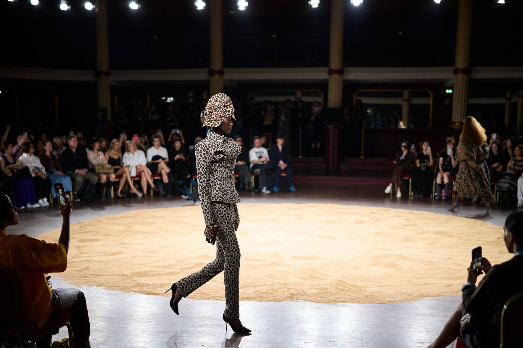 Torisheju Spring 2027 Fashion Show Atmosphere