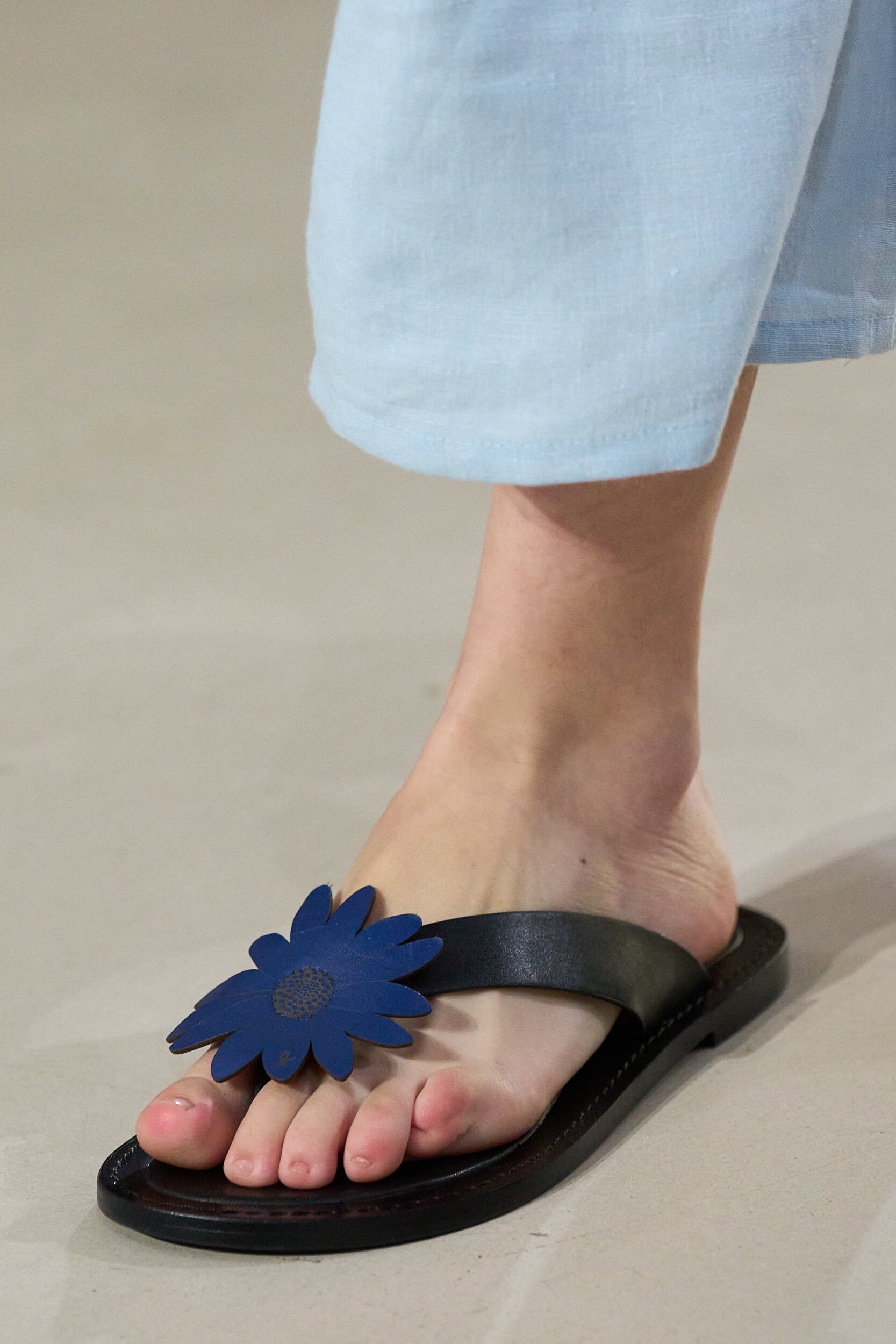 Agnes B Spring 2027 Fashion Show Details