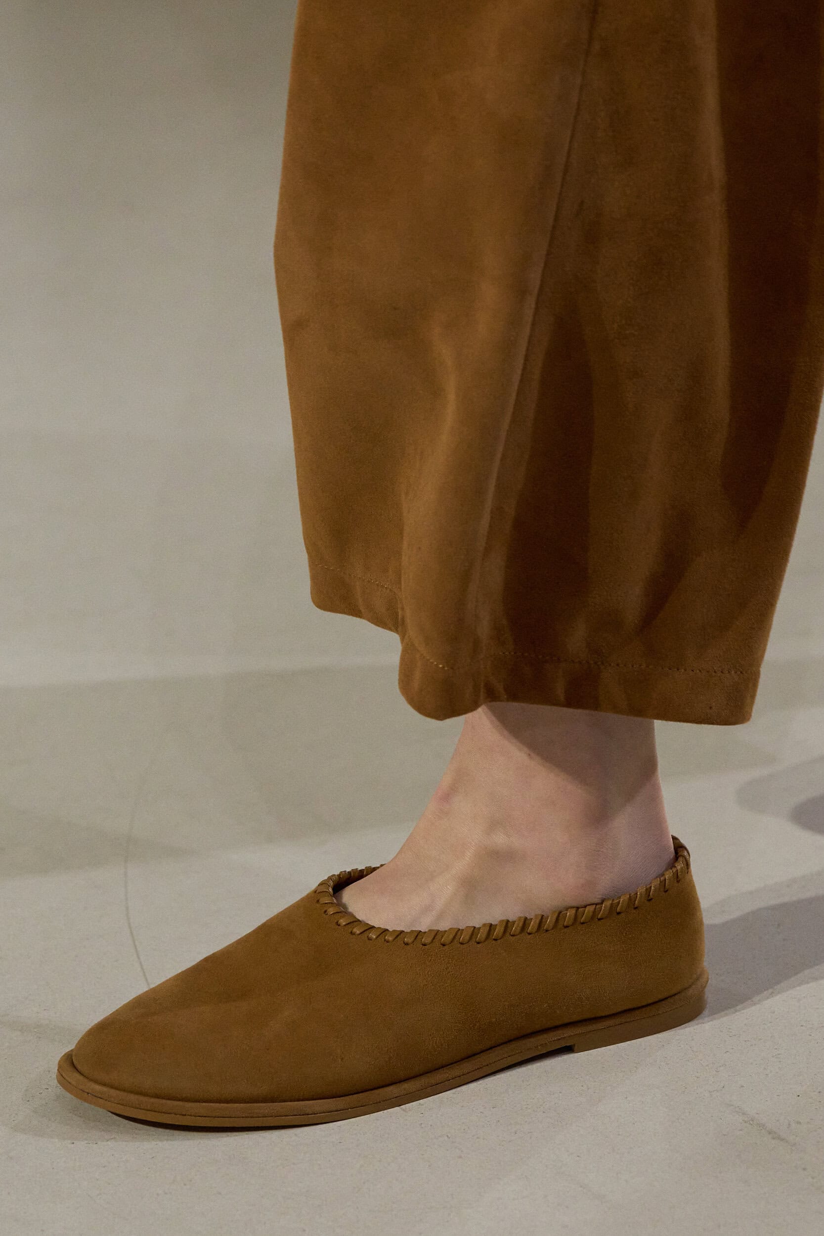 Agnes B Spring 2027 Fashion Show Details