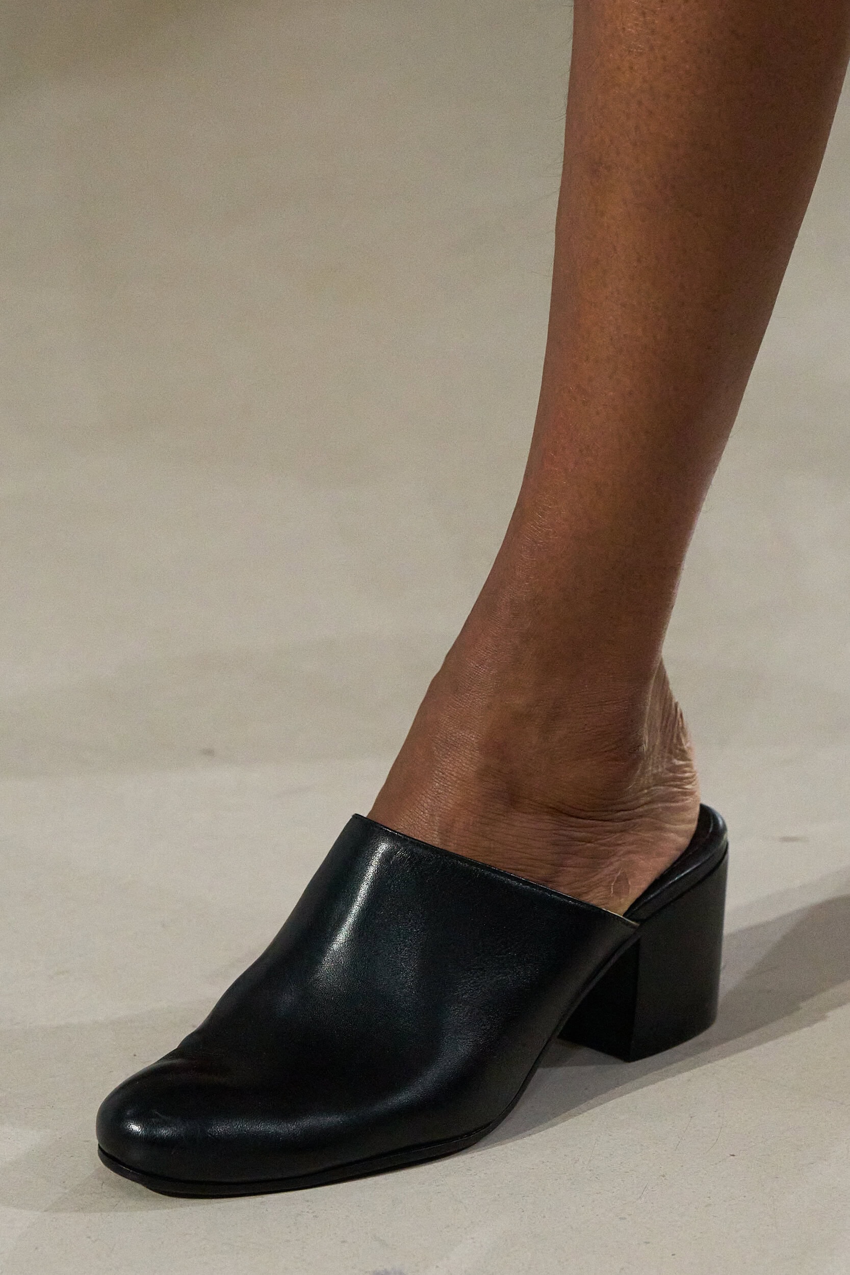 Agnes B Spring 2027 Fashion Show Details