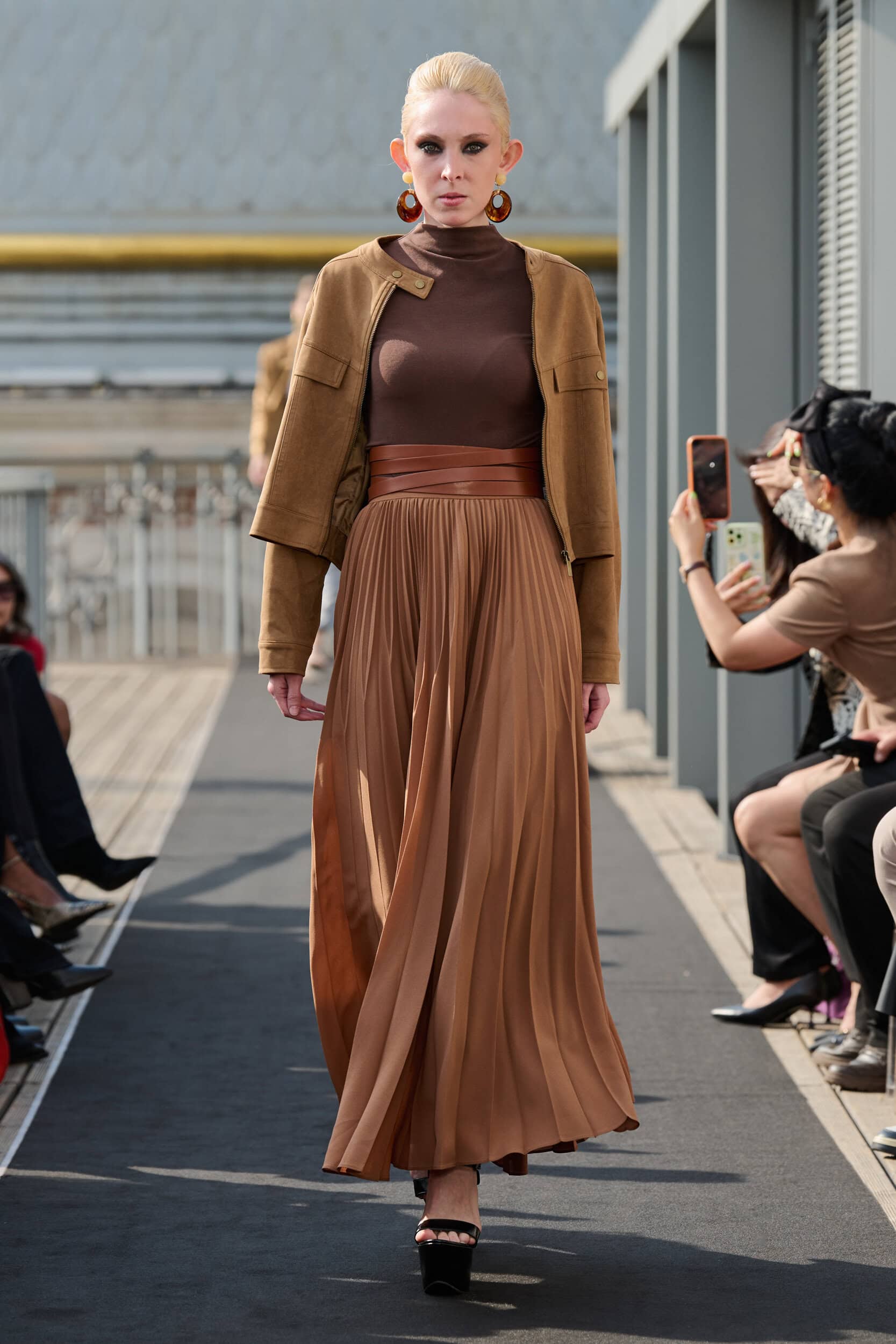 He Chang 1896 Spring 2027 Fashion Show