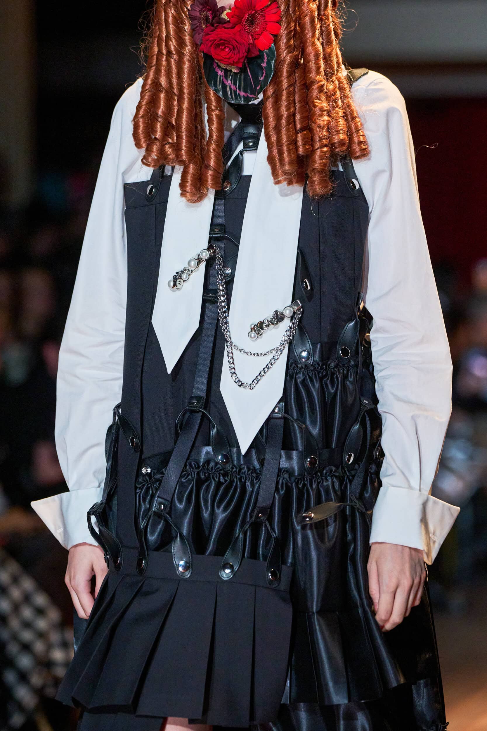 Noir Kei Ninomiya Spring 2027 Fashion Show Details