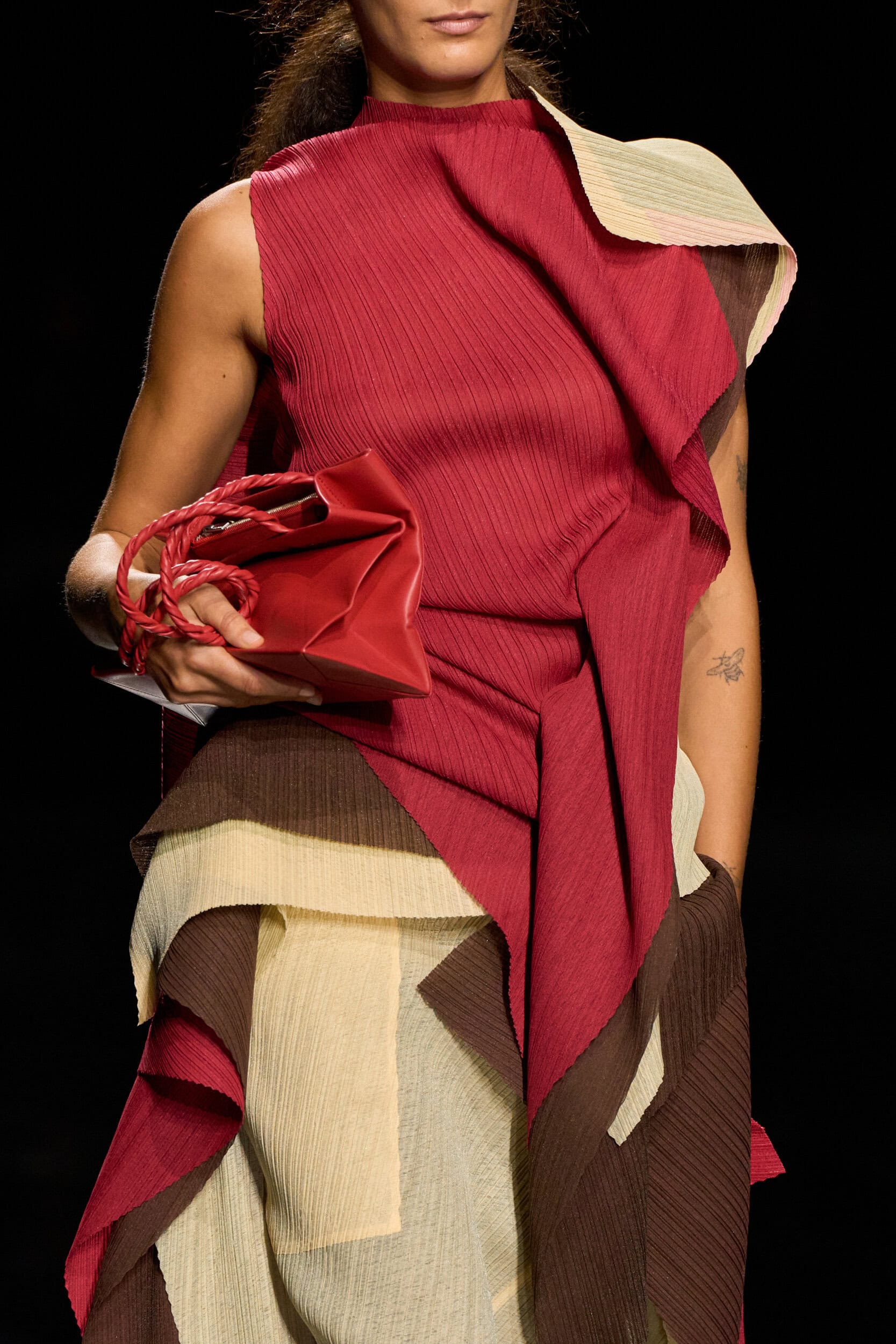 Issey Miyake Spring 2027 Fashion Show Details