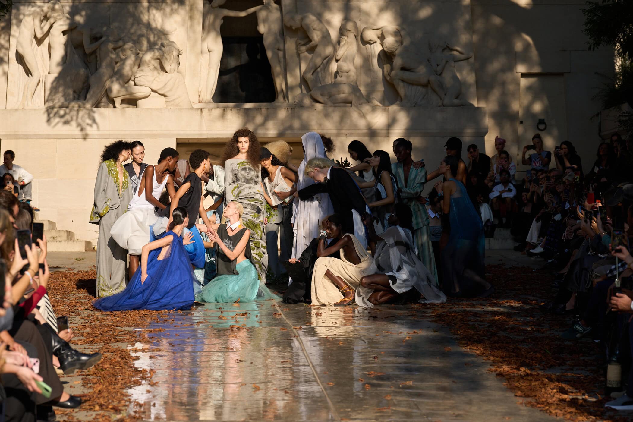 Mossi Spring 2027 Fashion Show Atmosphere