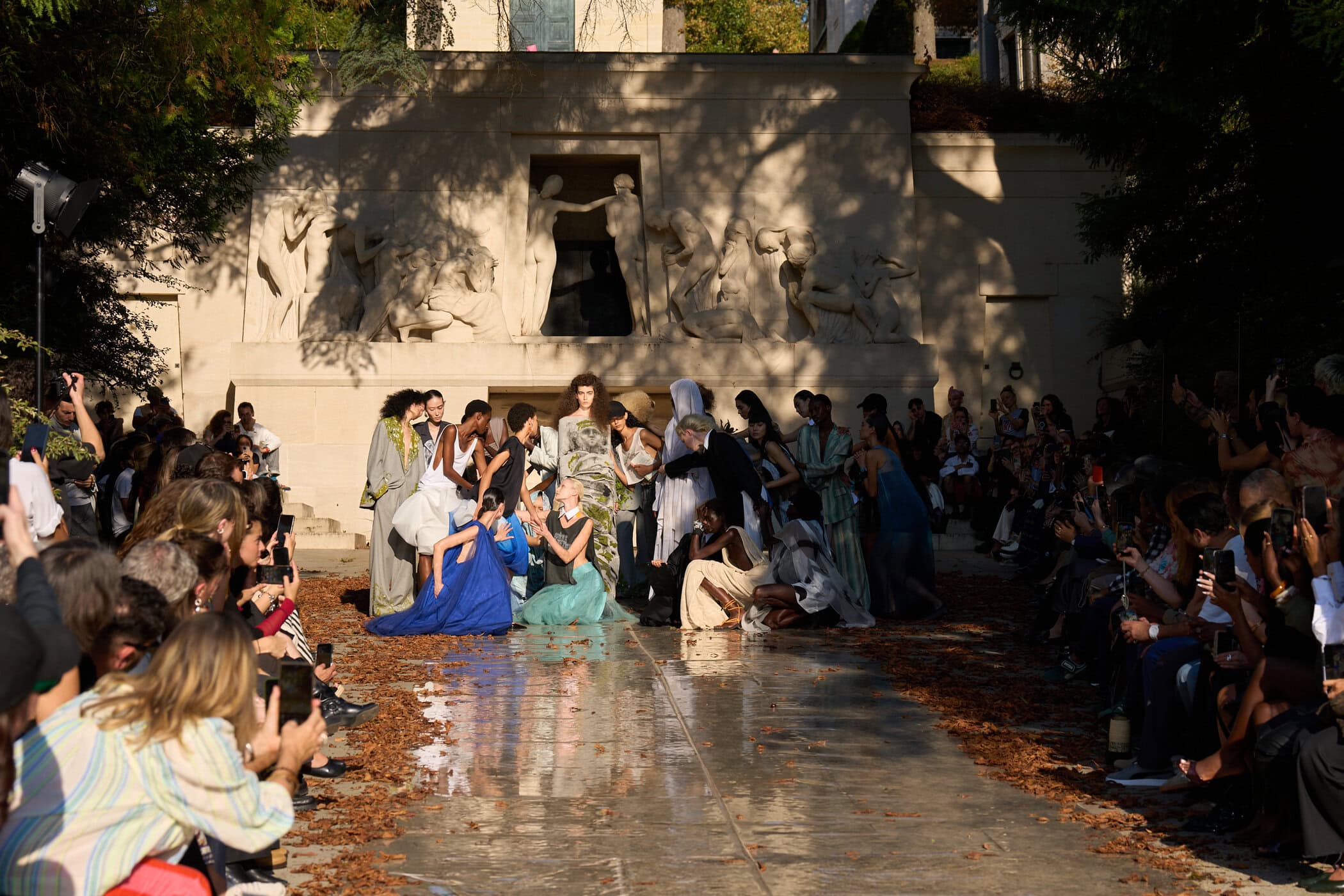 Mossi Spring 2027 Fashion Show Atmosphere