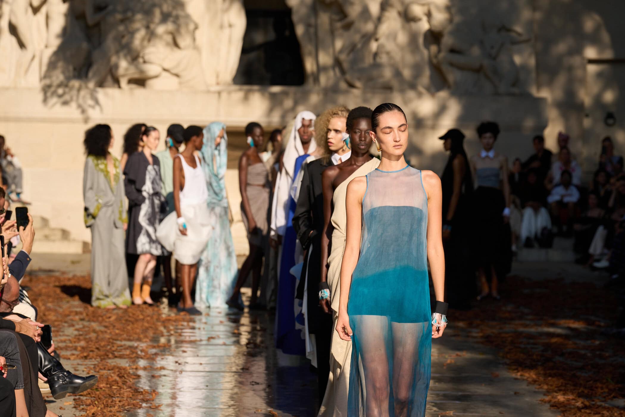 Mossi Spring 2027 Fashion Show Atmosphere