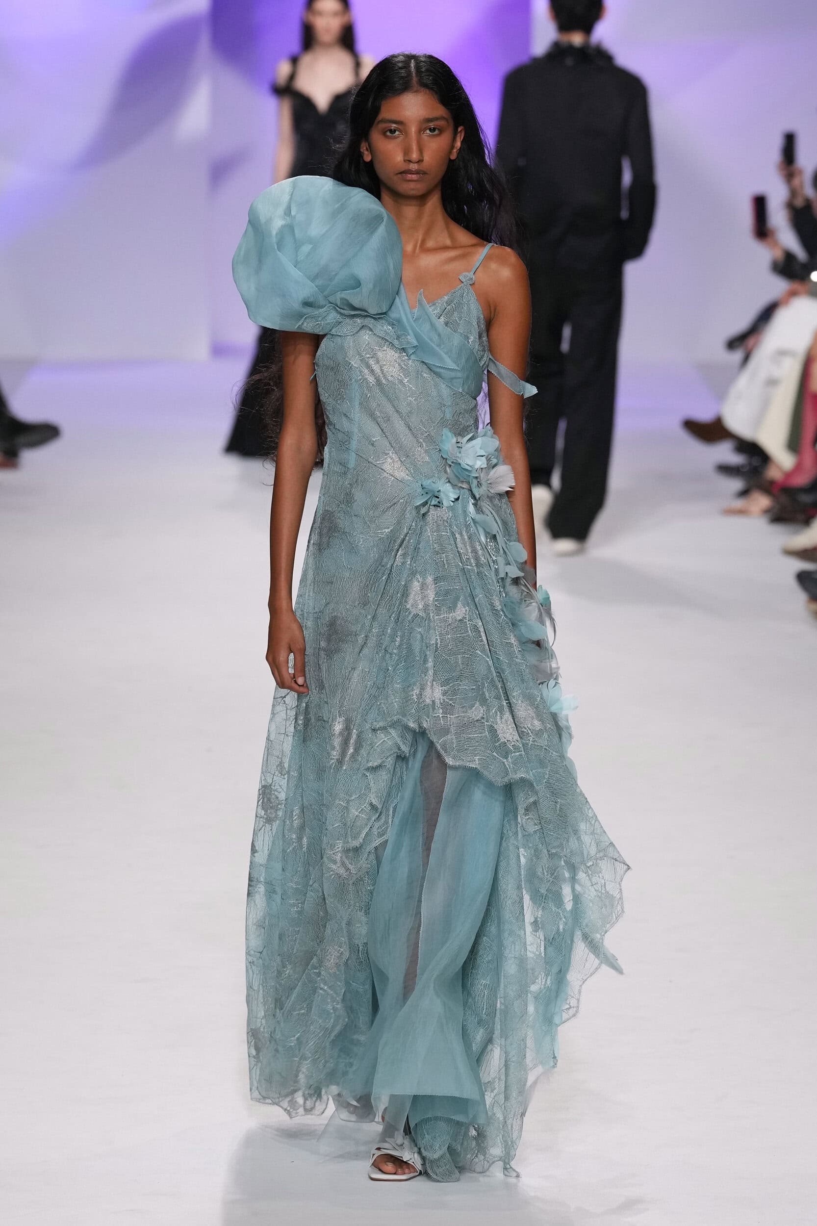 Shiatzy Chen Spring 2027 Fashion Show