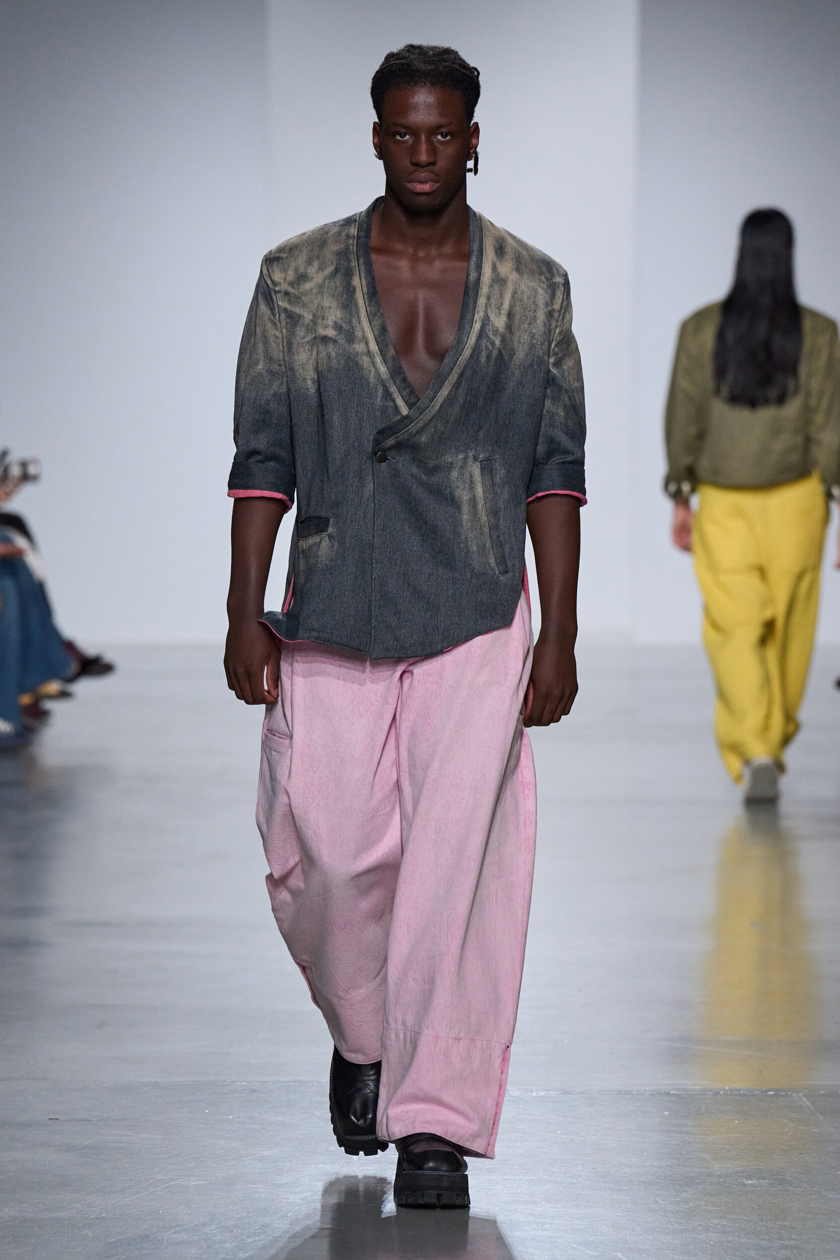 Puente Internacional By The Bogota Chamber Of Commerce Spring 2027 Fashion Show