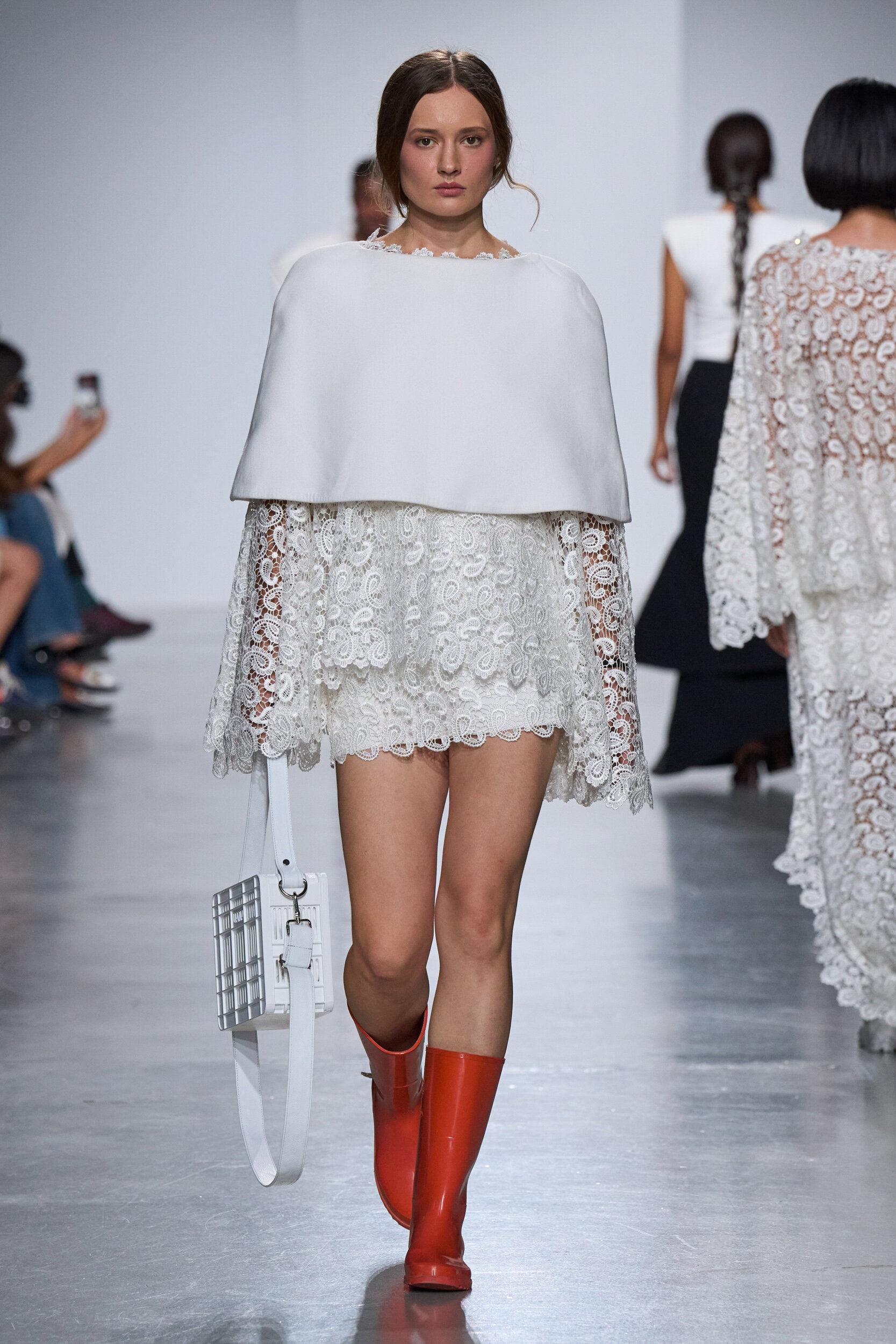 Puente Internacional By The Bogota Chamber Of Commerce Spring 2027 Fashion Show