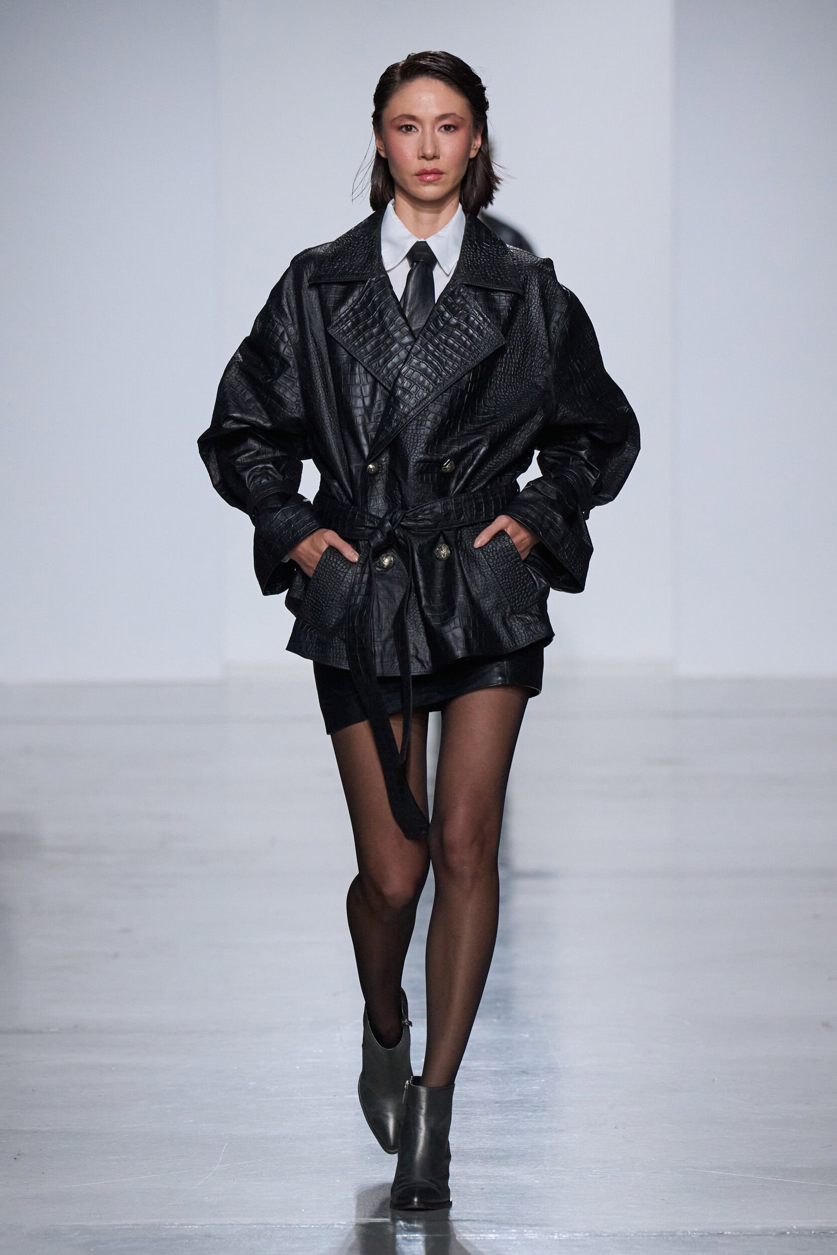 Puente Internacional By The Bogota Chamber Of Commerce Spring 2027 Fashion Show