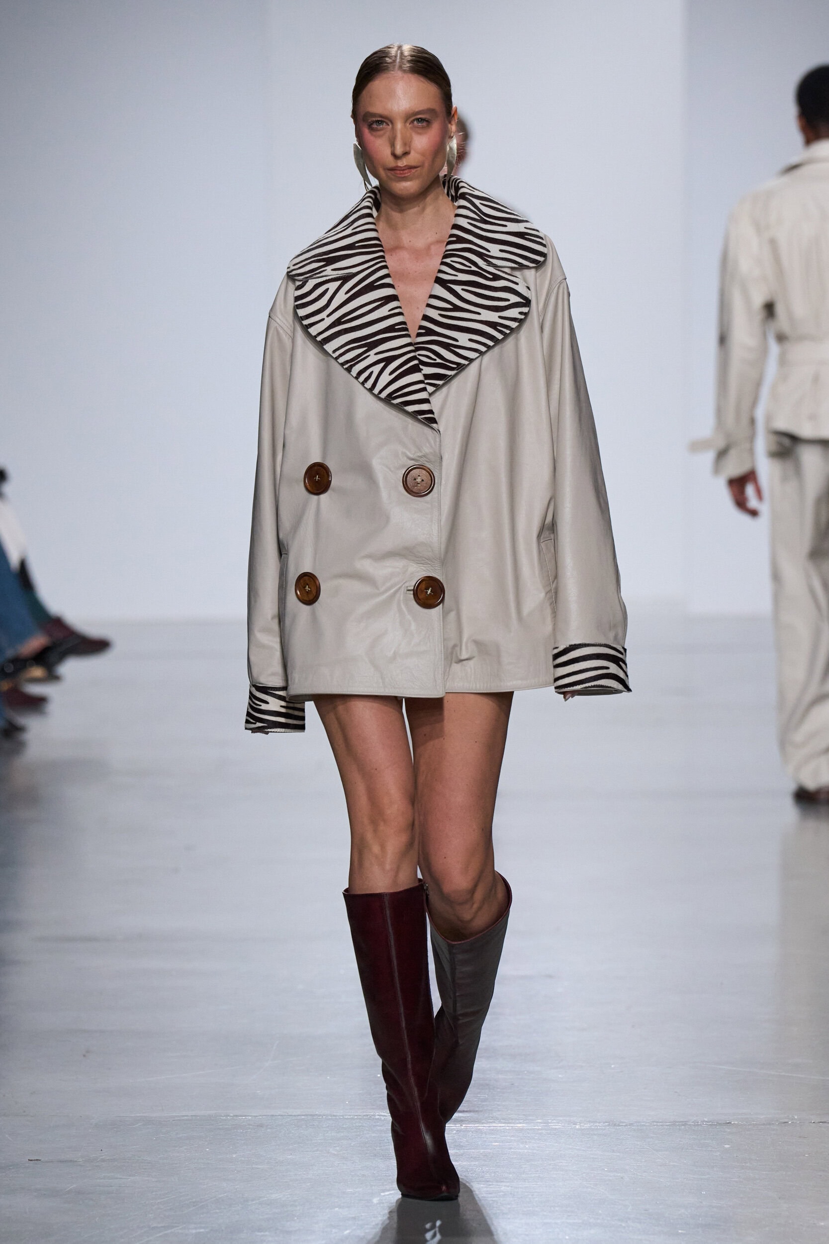 Puente Internacional By The Bogota Chamber Of Commerce Spring 2027 Fashion Show