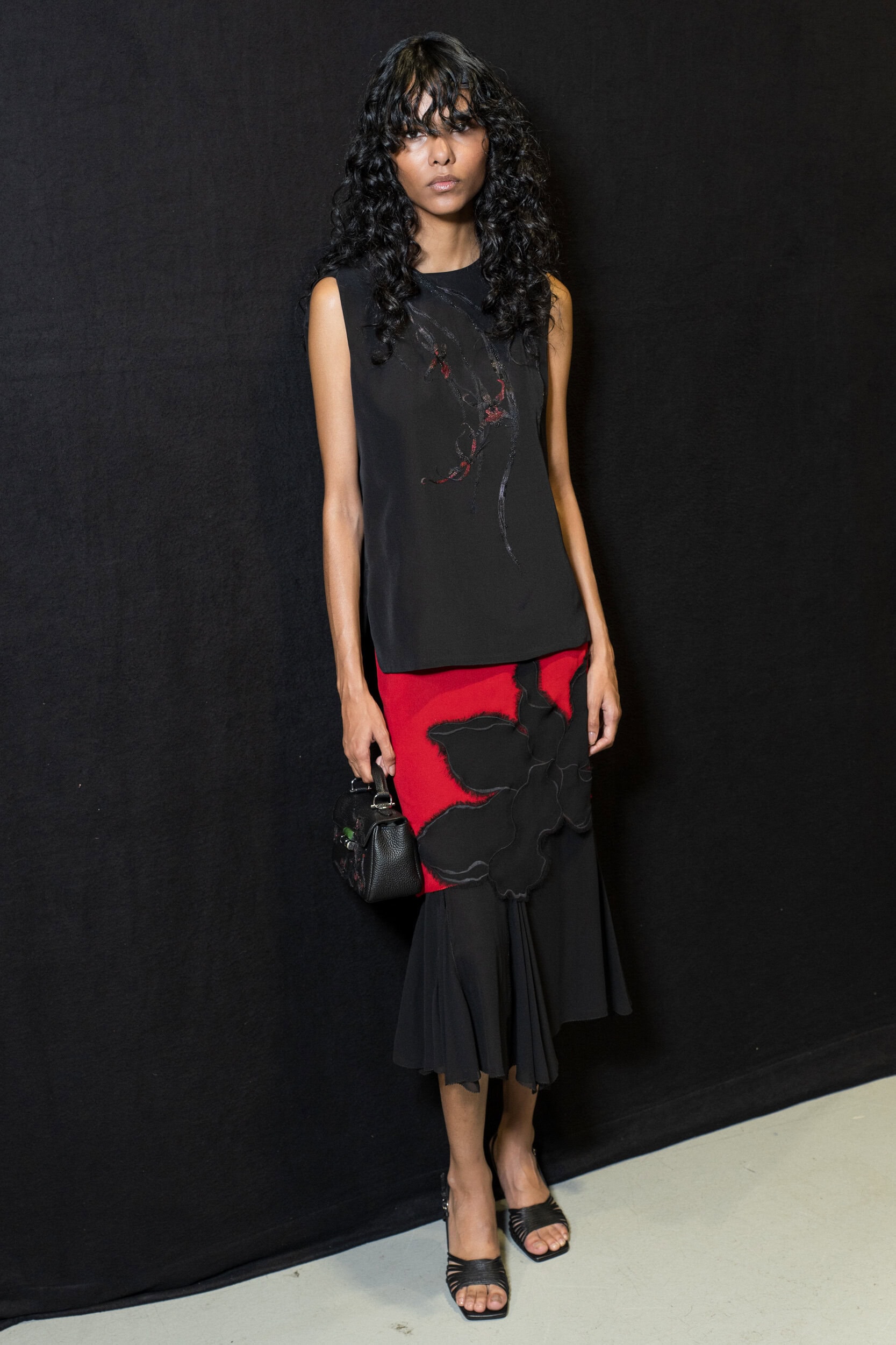Shiatzy Chen Spring 2027 Fashion Show Backstage