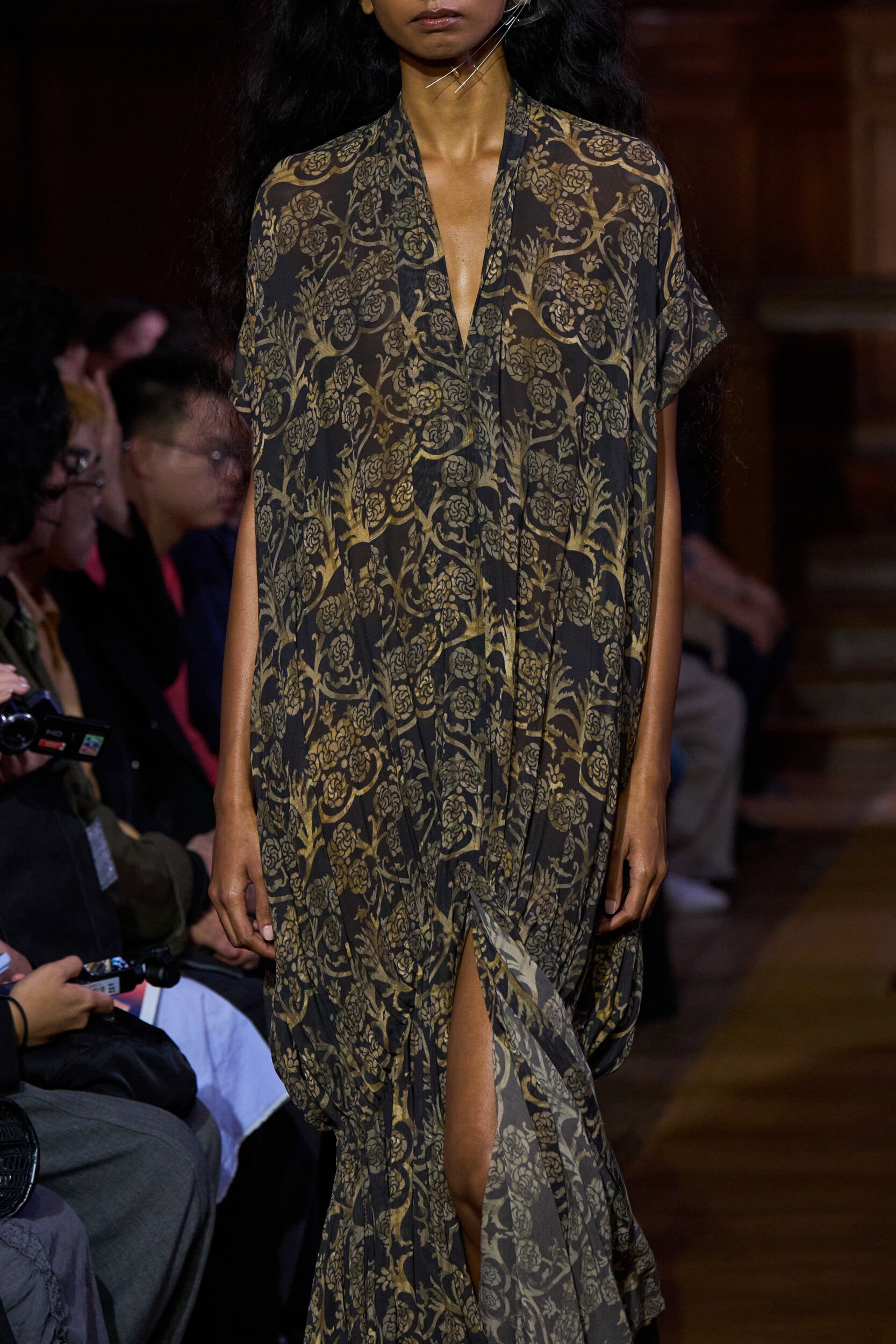 Uma Wang Spring 2027 Fashion Show Details