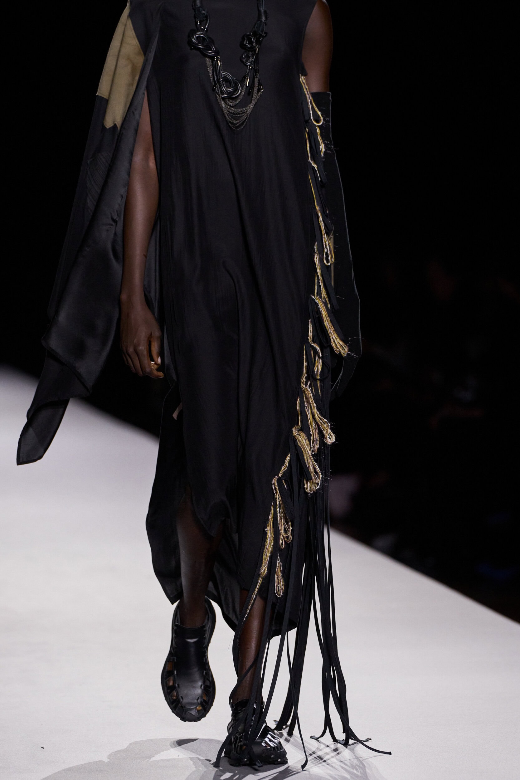 Yohji Yamamoto Spring 2027 Fashion Show Details